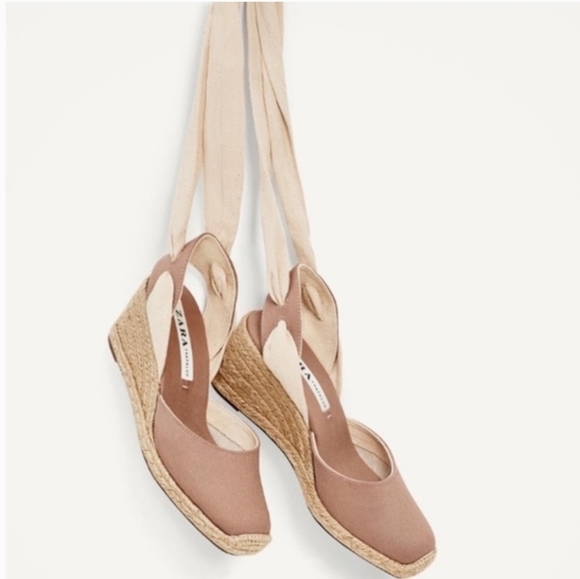 Zara lace up sandals - Picture 2 of 4